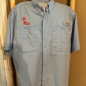 Columbia Men's Light Blue Casual Shirt